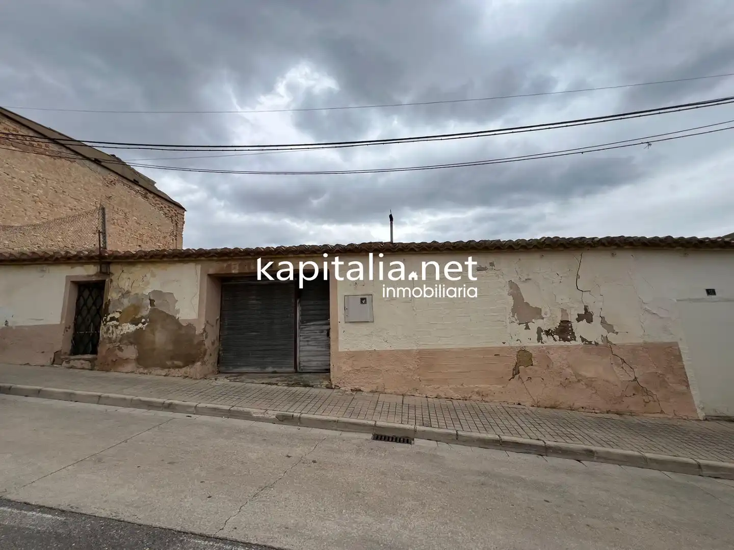 Vista exterior de Local en venta en Ontinyent