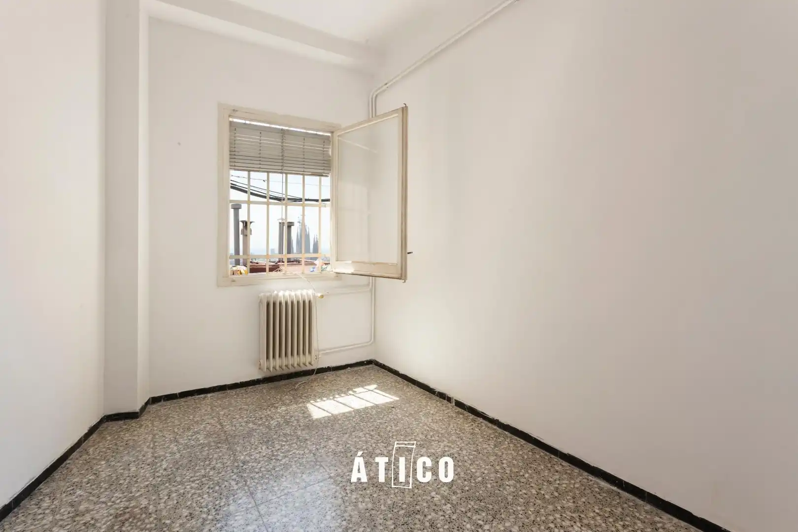 Habitación de Ático en venta en Barcelona con Terraza