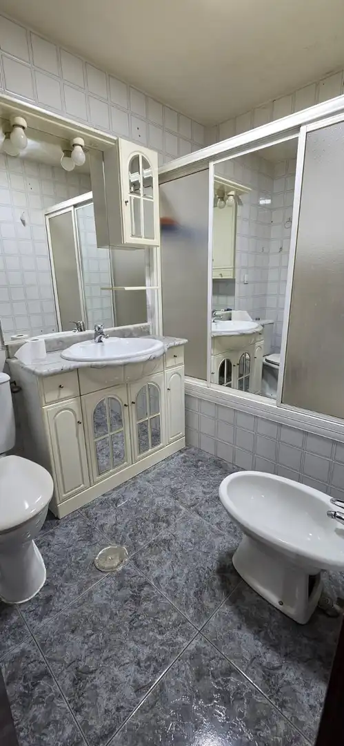 Bany de Pis en venda en Úbeda amb Aire condicionat, Moblat i Balcó