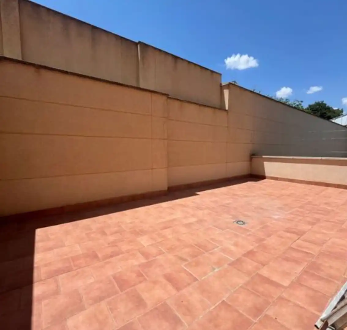 Terrasse von Wohnung zur Miete in Ciudad Real mit Klimaanlage, Terrasse und Möbliert