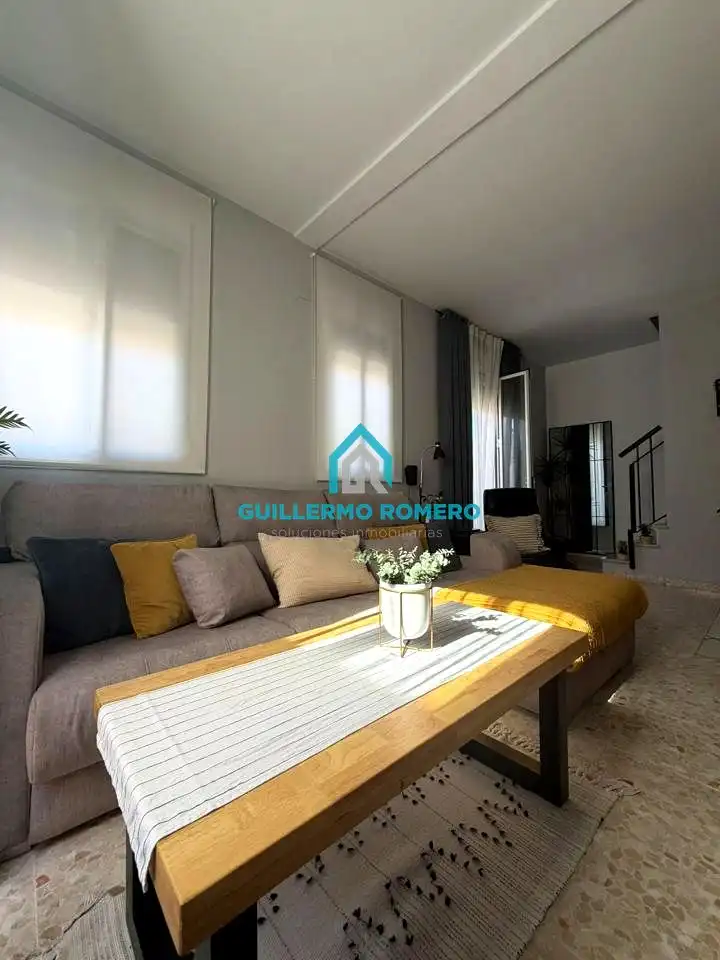 Sala de estar de Dúplex en venta en Coria del Río