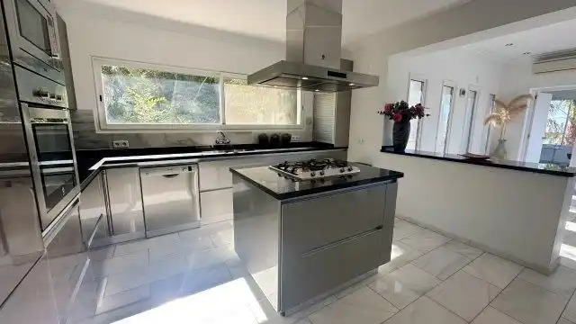 Chalet con piscina en venta en VERDEROL, imagen 7