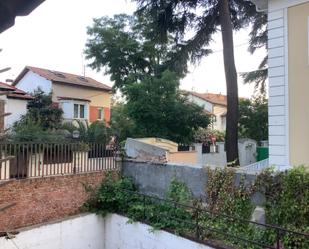 Exterior view of Apartment for sale in  Madrid Capital  with Heating, Terrace and Community pool