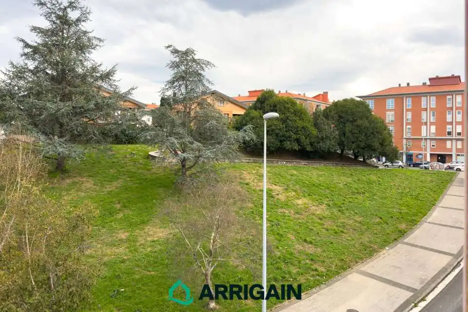 Piso en venta en Donostia - San Sebastián  con Calefacción, Trastero y Balcón