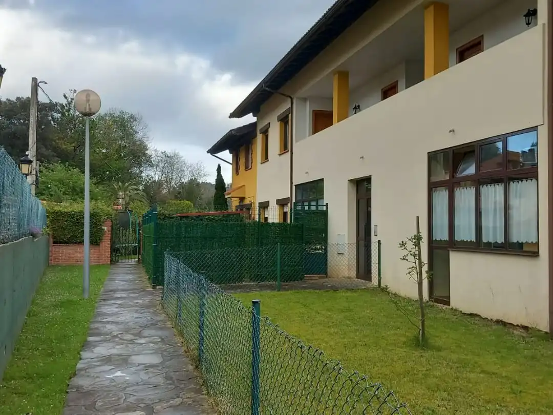 Vista exterior de Dúplex en venda en Piélagos amb Terrassa i Balcó