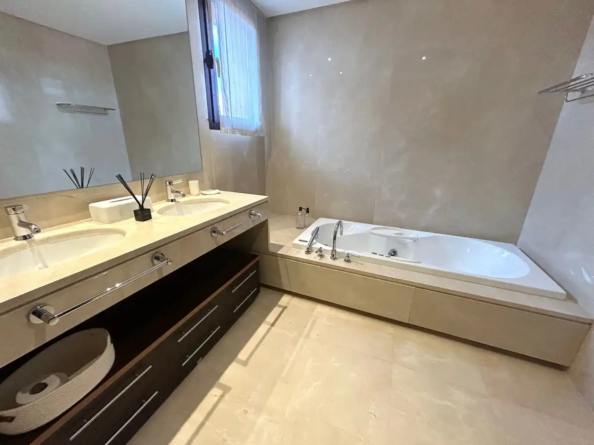 Bathroom of Duplexes for rent in Marbella  with Air Conditioner, Terrace and Furnished