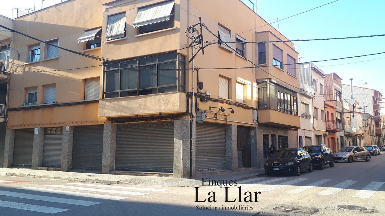 Vista exterior de Local en venda en Gavà
