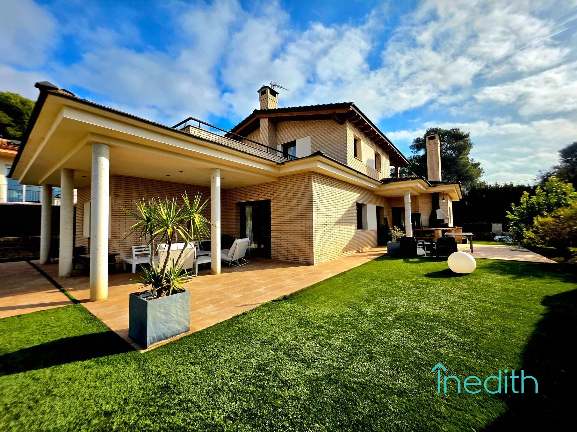 Garden of House or chalet for sale in Canyelles  with Air Conditioner, Heating and Private garden