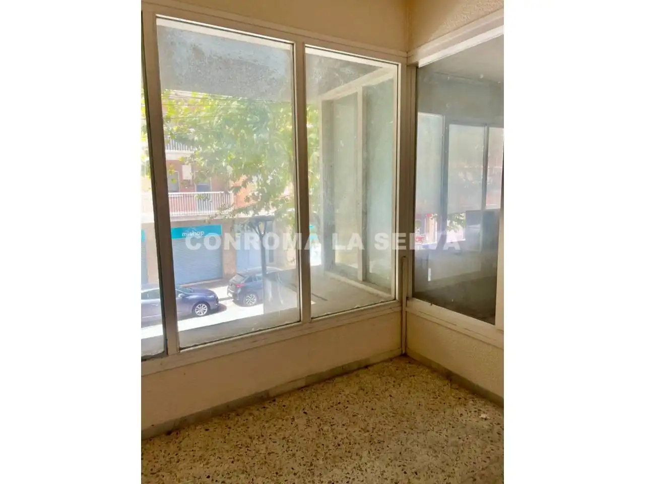 Locale commerciale in affitto a Calle Camino Ral 115