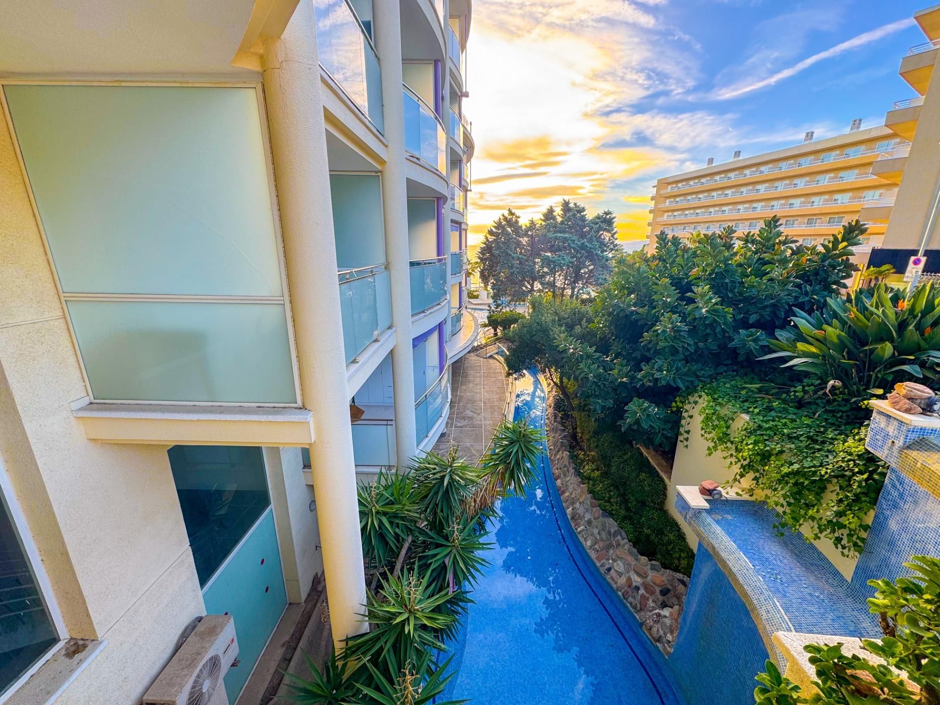 Piscina de Pis en venda en Salou amb Aire condicionat, Jardí privat i Terrassa