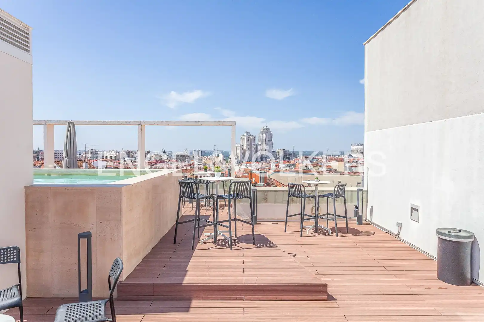 Terraza de Piso de alquiler en Madrid con Aire acondicionado, Calefacción y Piscina