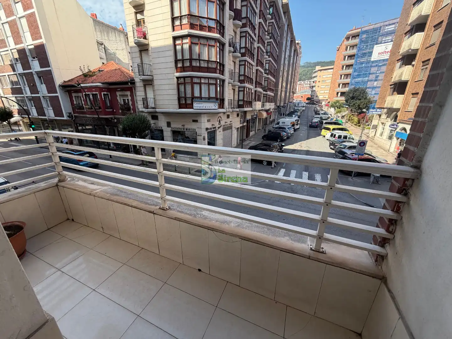 Vista exterior de Pis en venda en Castro-Urdiales amb Moblat, Forn i Rentadora