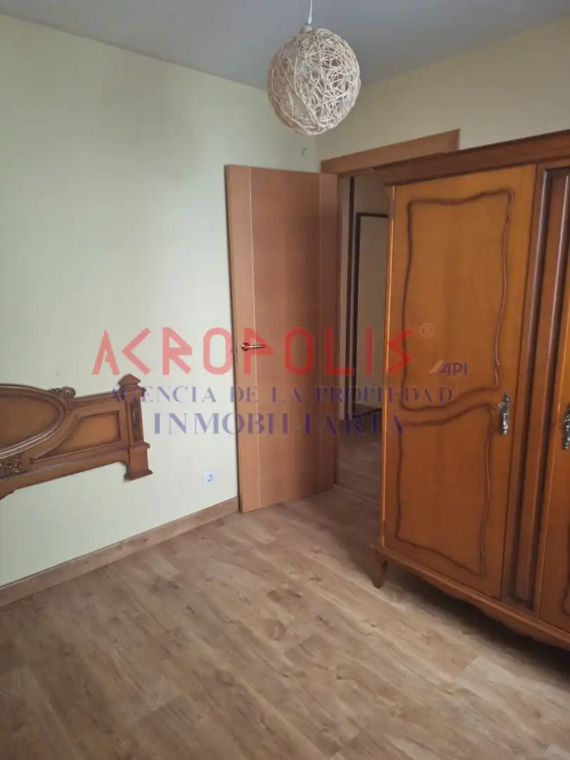 Habitación de Piso de alquiler en Benavente con Terraza y Amueblado