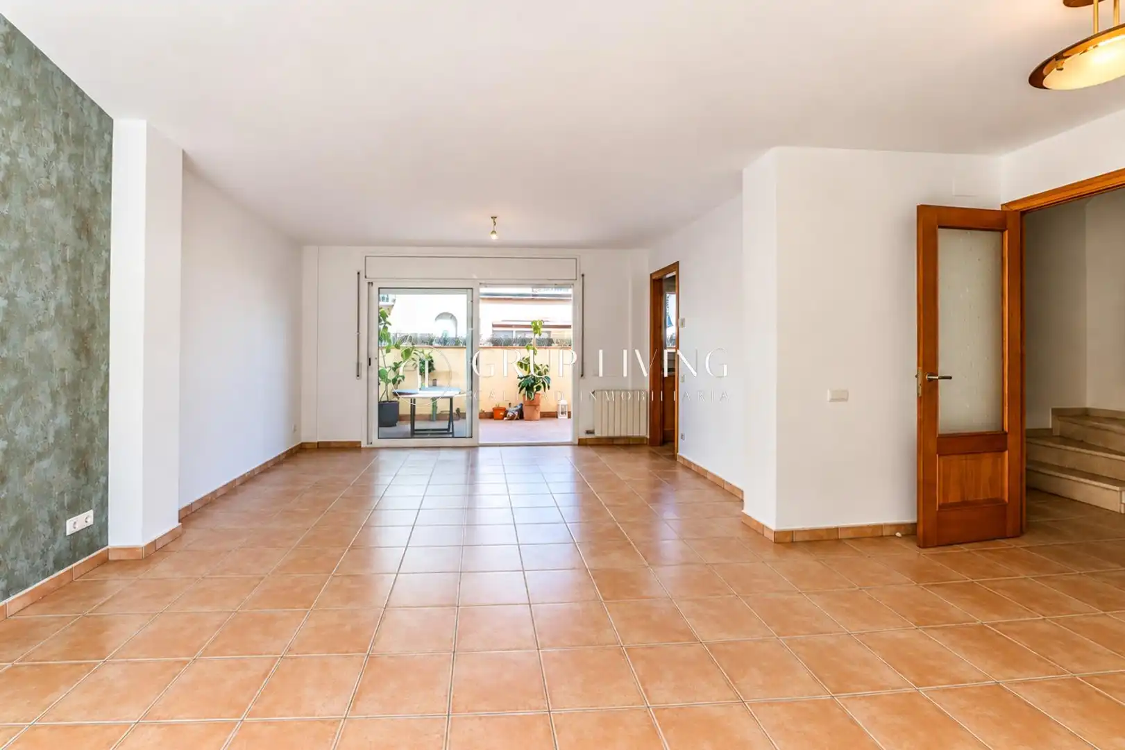 Casa con jardín en venta en Carrer MESTRE MESIES, imagen 4