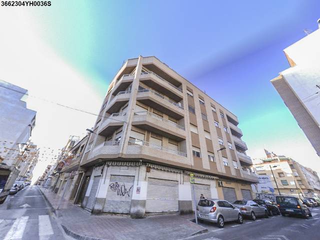 Piso en Venta en C/ La Paz  en Centro - Muelle Pesquero