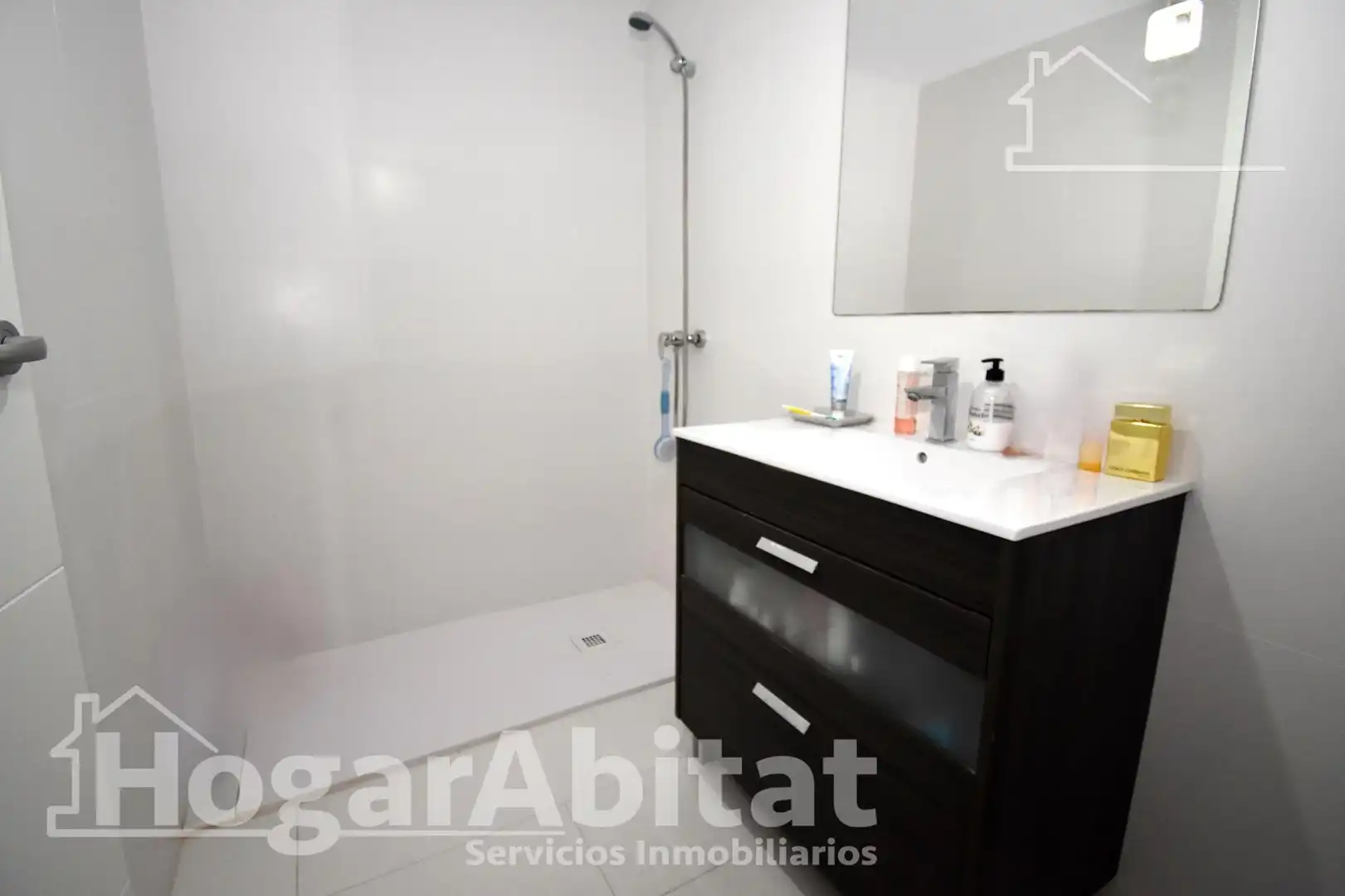 Baño de Piso en venta en Alaquàs con Aire acondicionado, Calefacción y Balcón