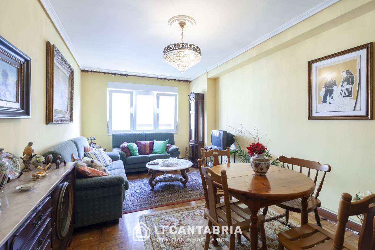 Flat for sale in Inmobiliaria - Barreda