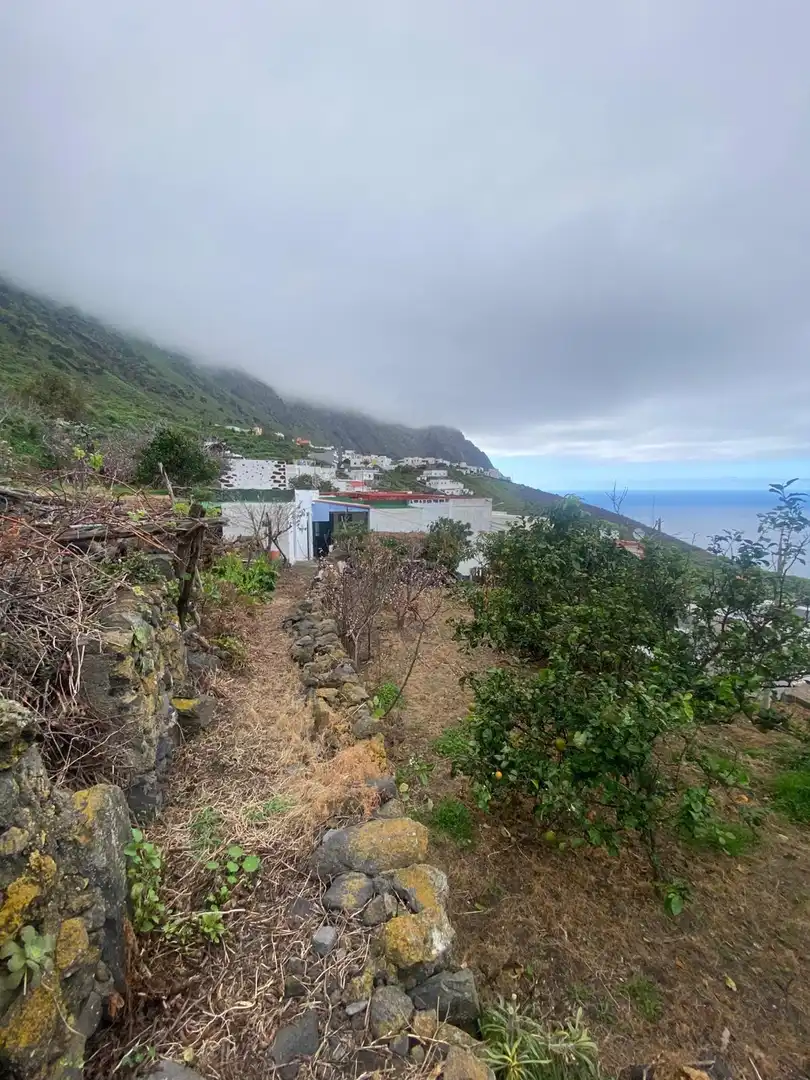 Vista exterior de Casa o xalet en venda en Frontera amb Jardí privat