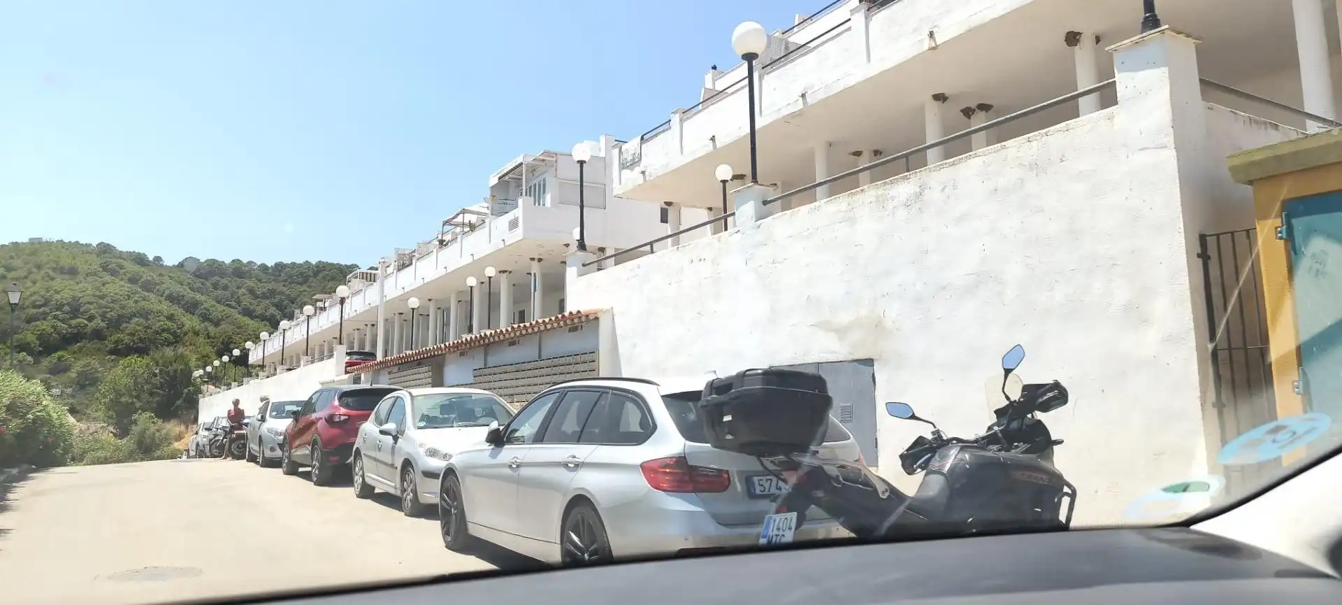 Aparcament de Dúplex en venda en Estepona amb Jardí privat, Terrassa i Piscina comunitària