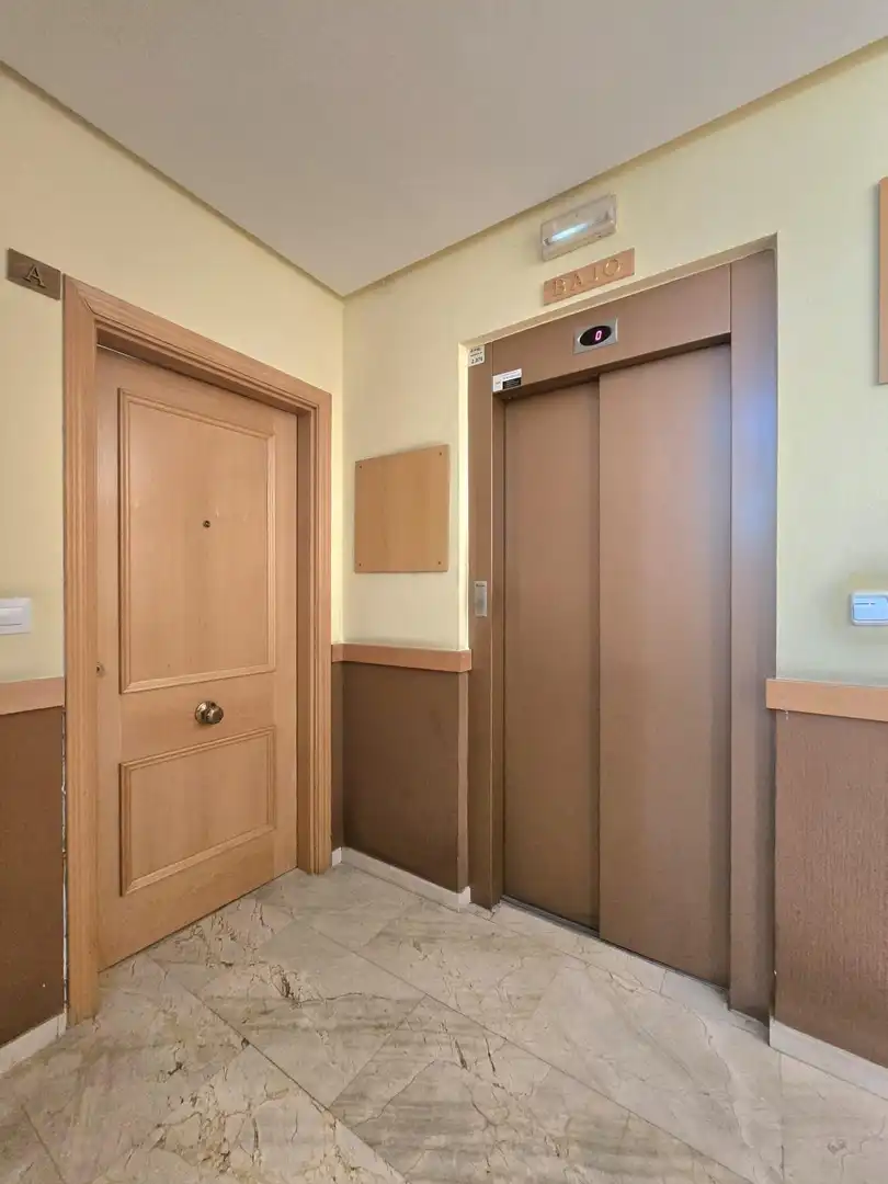 Ground floor for sale in Murcia  with Air Conditioner and Storage room