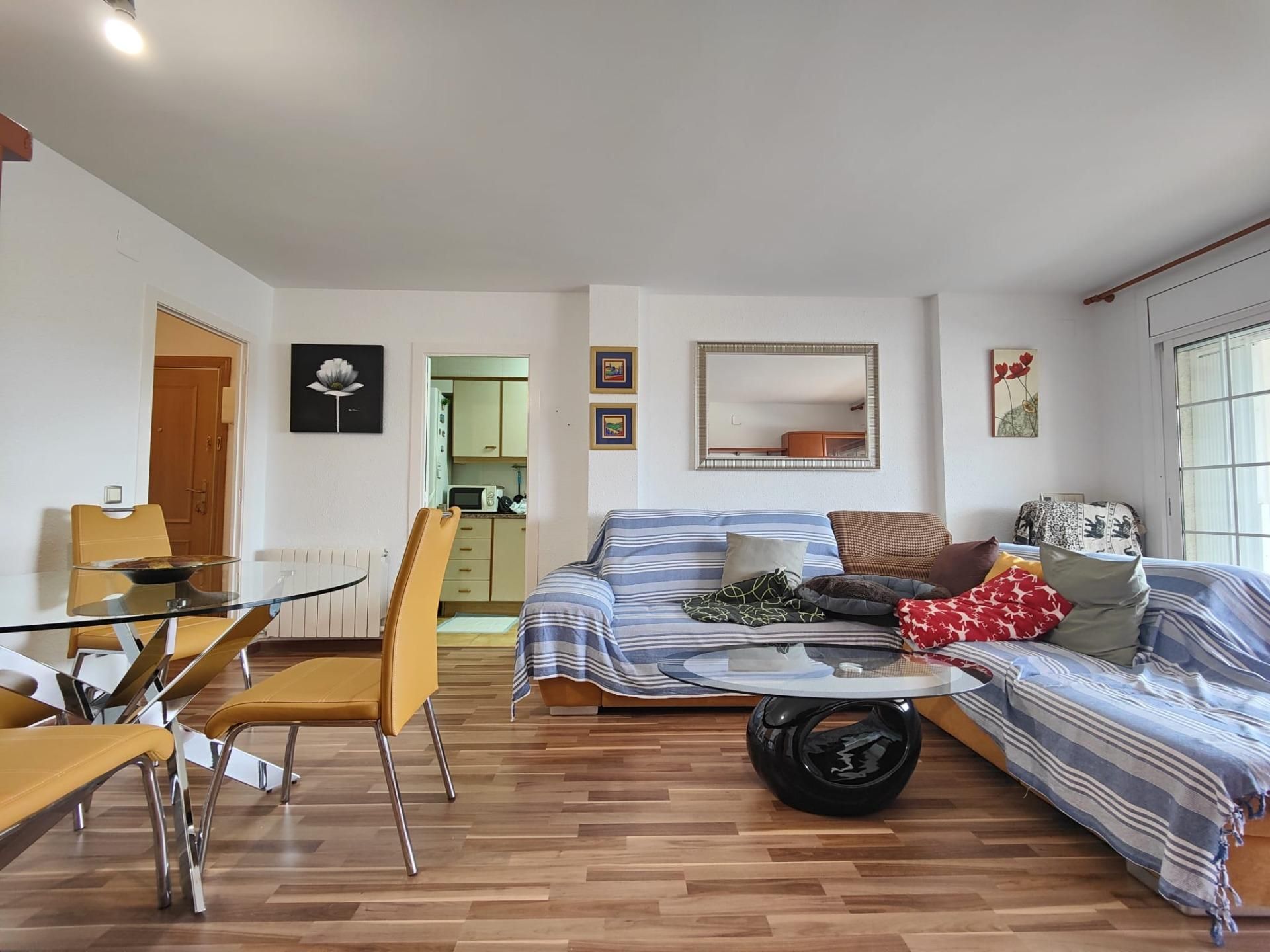 Wohnzimmer von Wohnung zum Verkauf in Cunit mit Klimaanlage und Terrasse