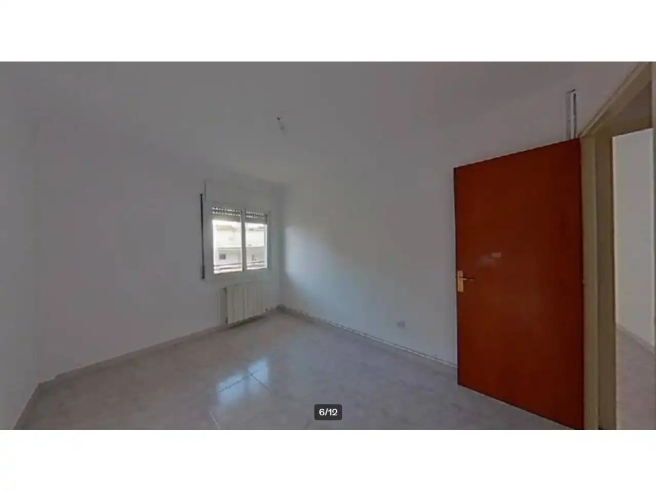 Schlafzimmer von Wohnung zum Verkauf in Salt mit Heizung und Balkon