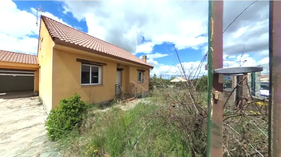 Exterior view of Houses for sale in Zarzuela del Monte  with Heating, Private garden and Terrace