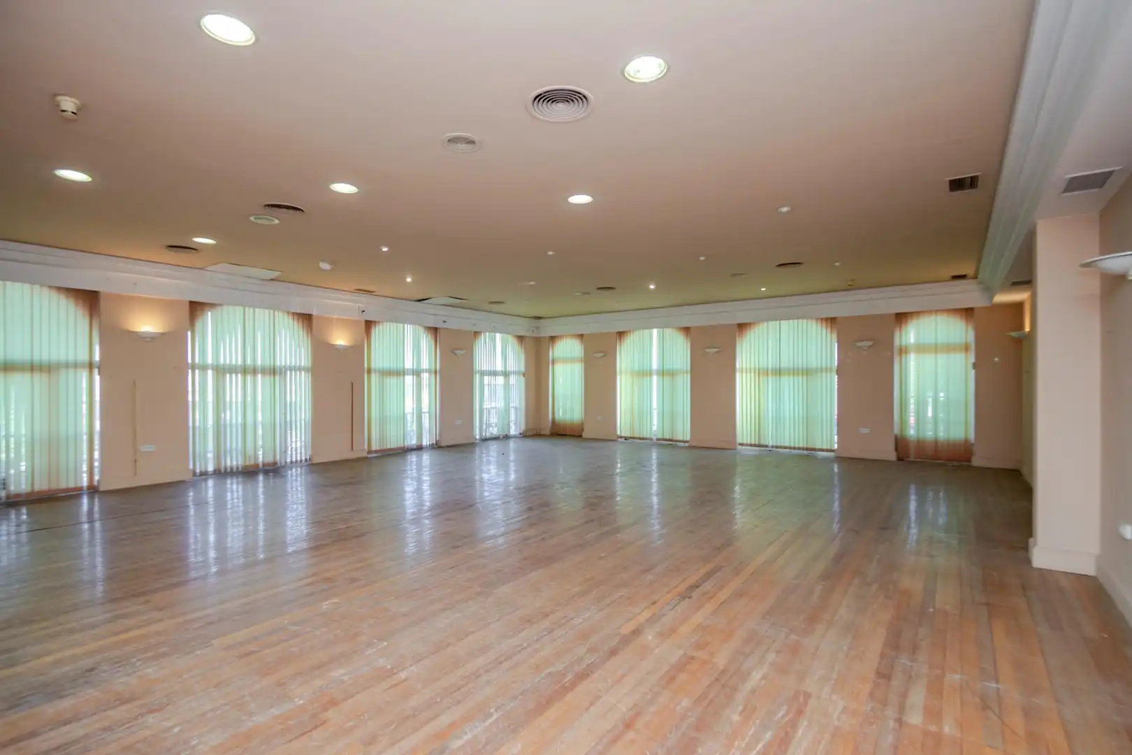 Edificio en venta en Mairena del Aljarafe