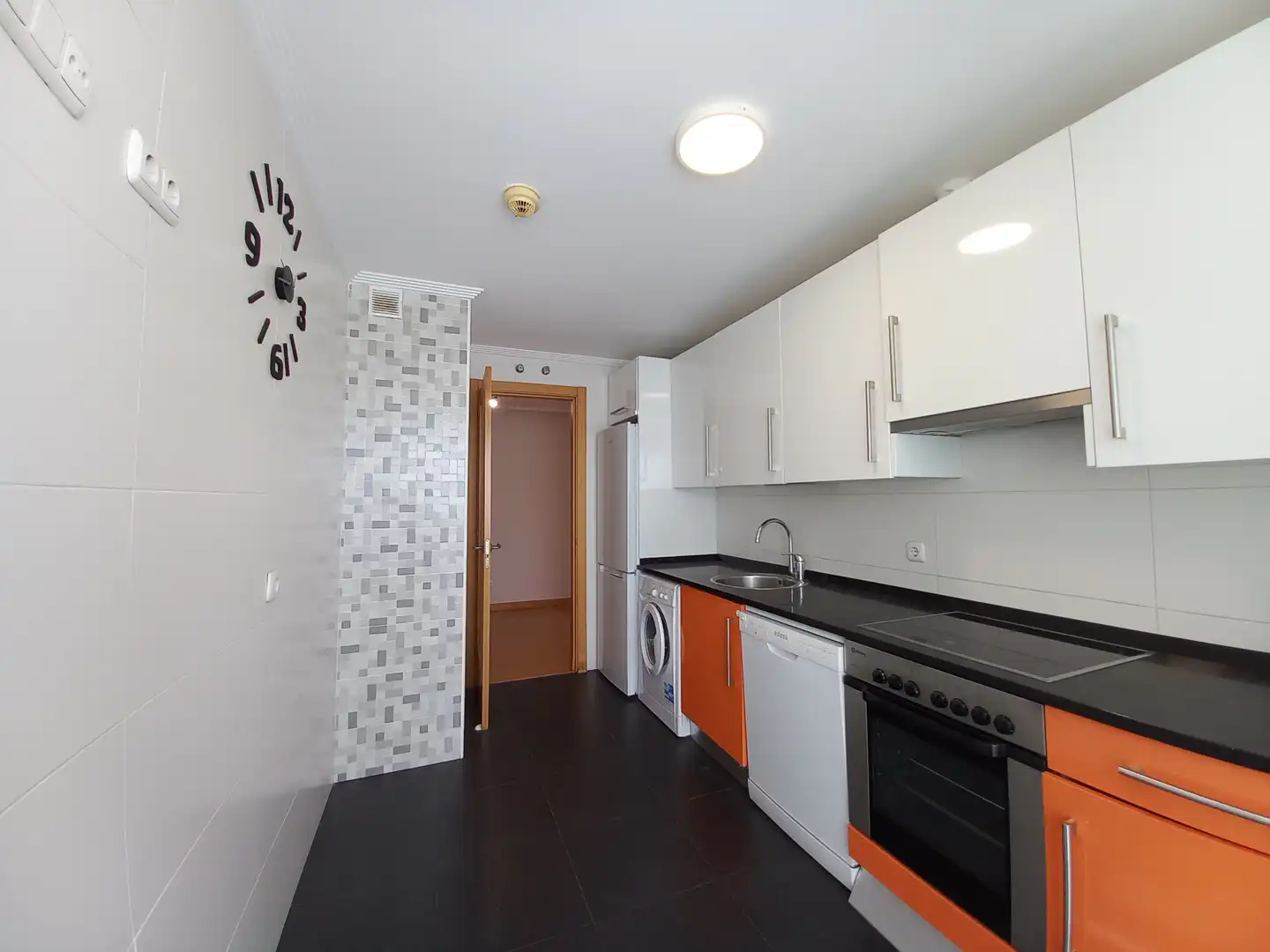 Kitchen of Flat for rent in Burgos  with Heating and Storage room