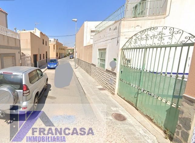 Vista exterior de Casa o xalet en venda en  Almería Capital