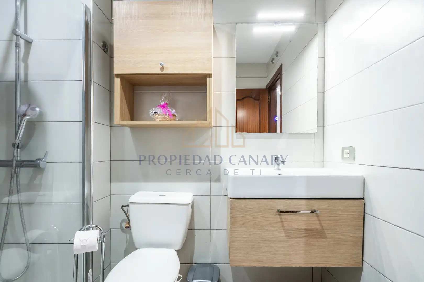Bathroom of Flat for sale in Arona  with Air Conditioner, Terrace and Furnished