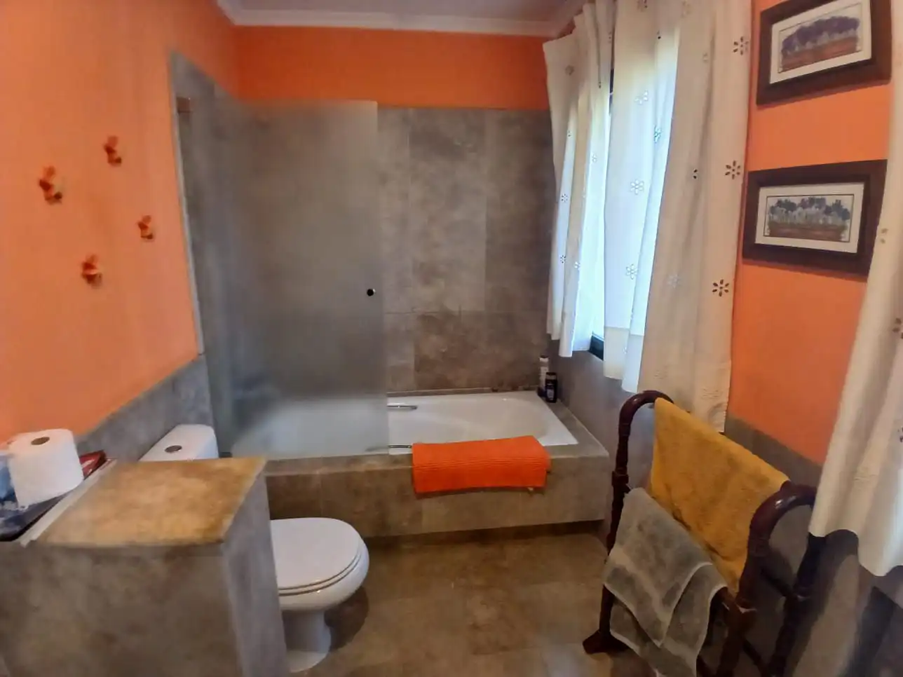 Bany de Casa o xalet en venda en Valdepeñas amb Aire condicionat, Calefacció i Traster