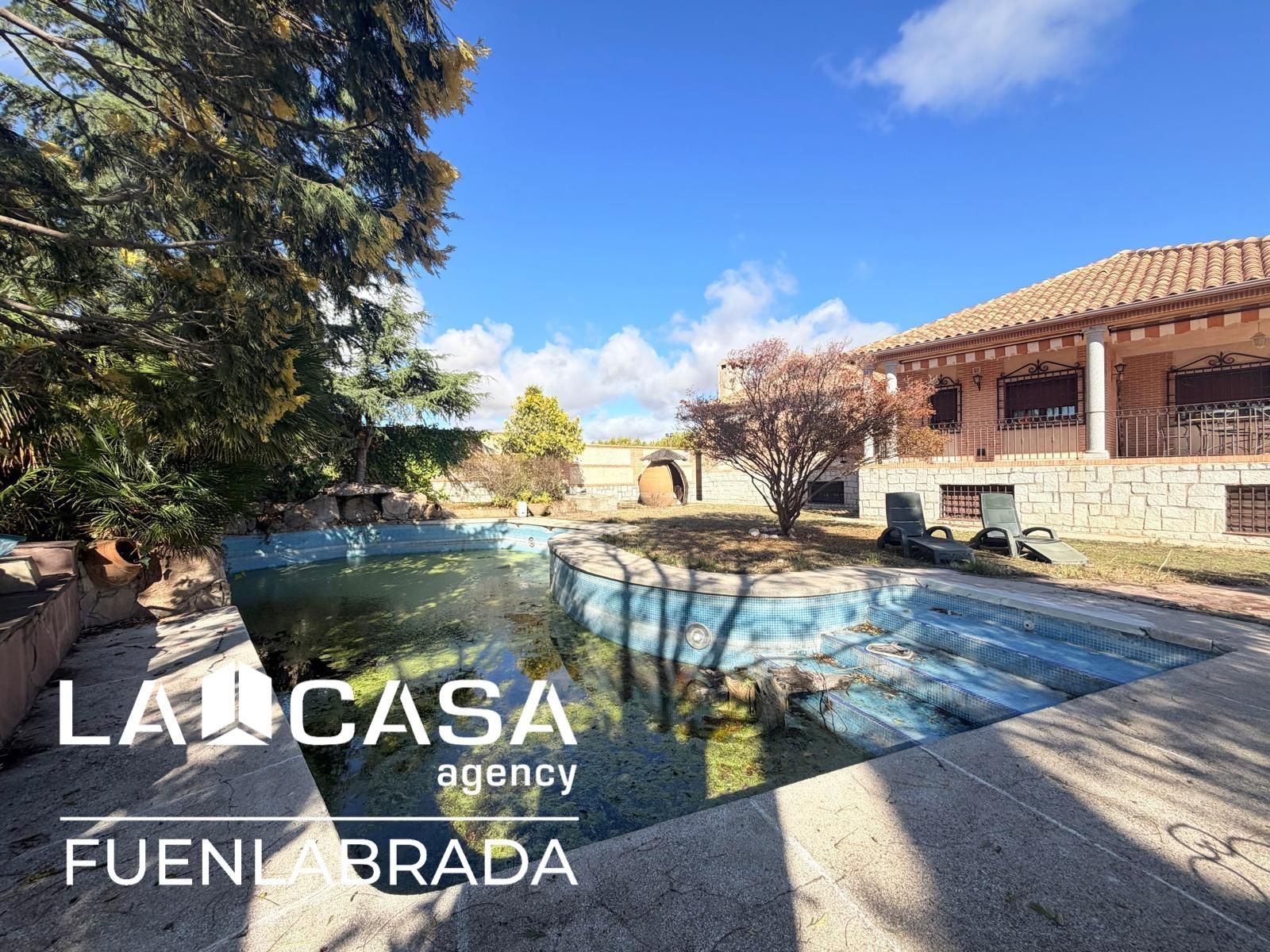 Exterior view of House or chalet for sale in Chozas de Canales  with Heating