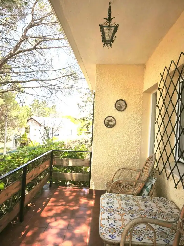 Terrassa de Casa o xalet en venda en Villa del Prado amb Aire condicionat, Calefacció i Jardí privat