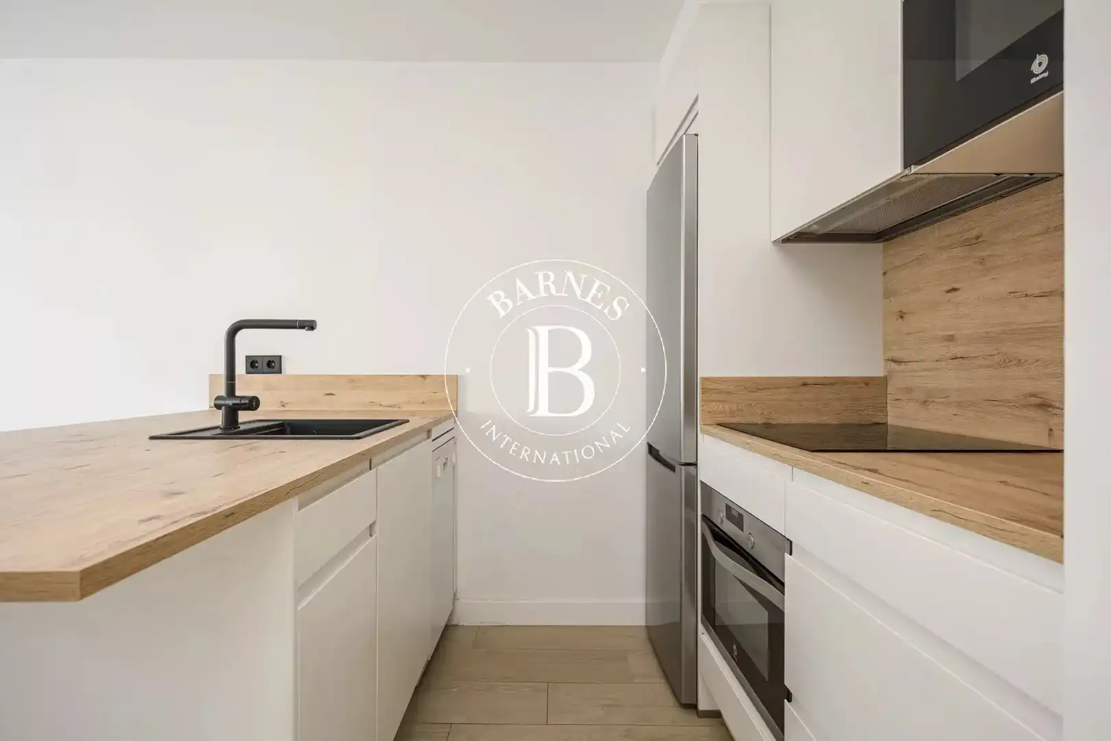Kitchen of Flat for rent in Madrid  with Air Conditioner, Heating and Oven