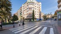 Vista exterior de Pis en venda en  Granada Capital amb Terrassa