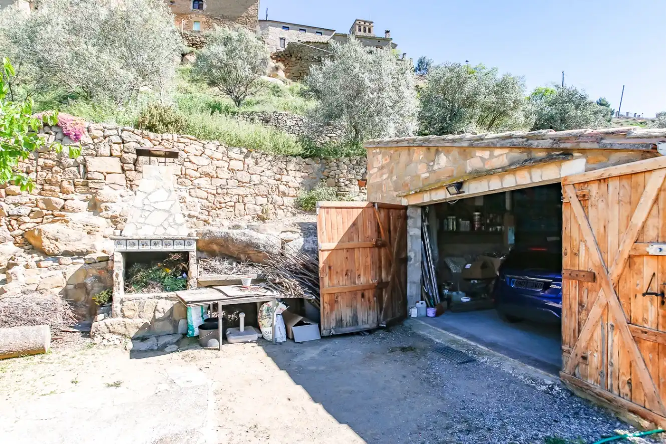 Aparcament de Finca rústica en venda en Vilanova de l'Aguda