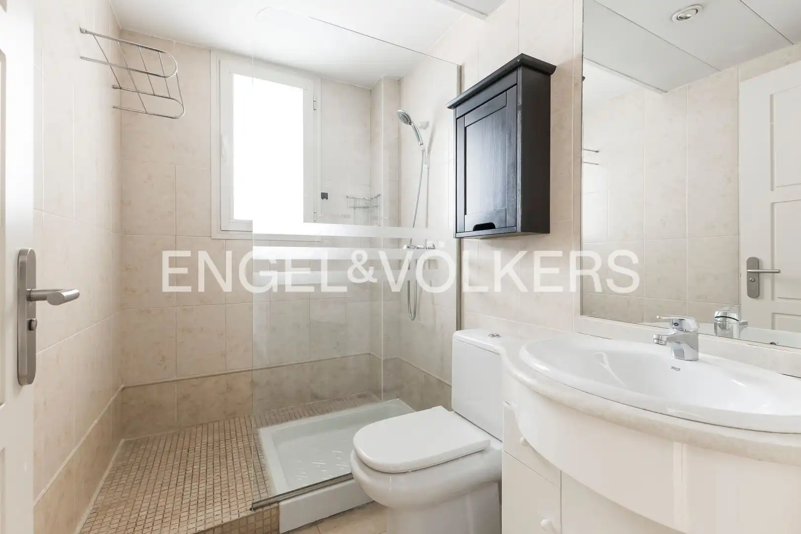 Baño de Piso en venta en Madrid con Aire acondicionado y Calefacción