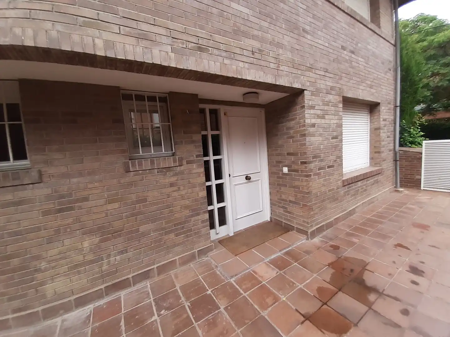 Vista exterior de Casa adosada en venda en Sant Cugat del Vallès amb Calefacció i Terrassa