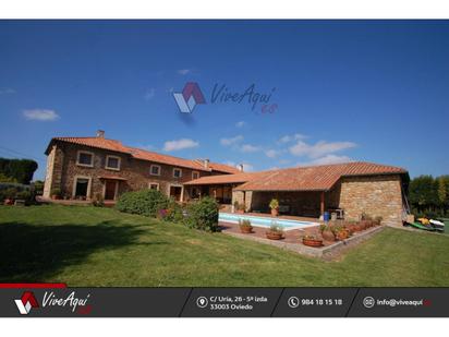 Vista exterior de Casa o xalet en venda en Gozón amb Calefacció, Jardí privat i Terrassa