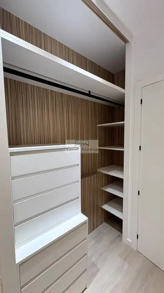 Dormitori de Apartament en venda en Caballería Española