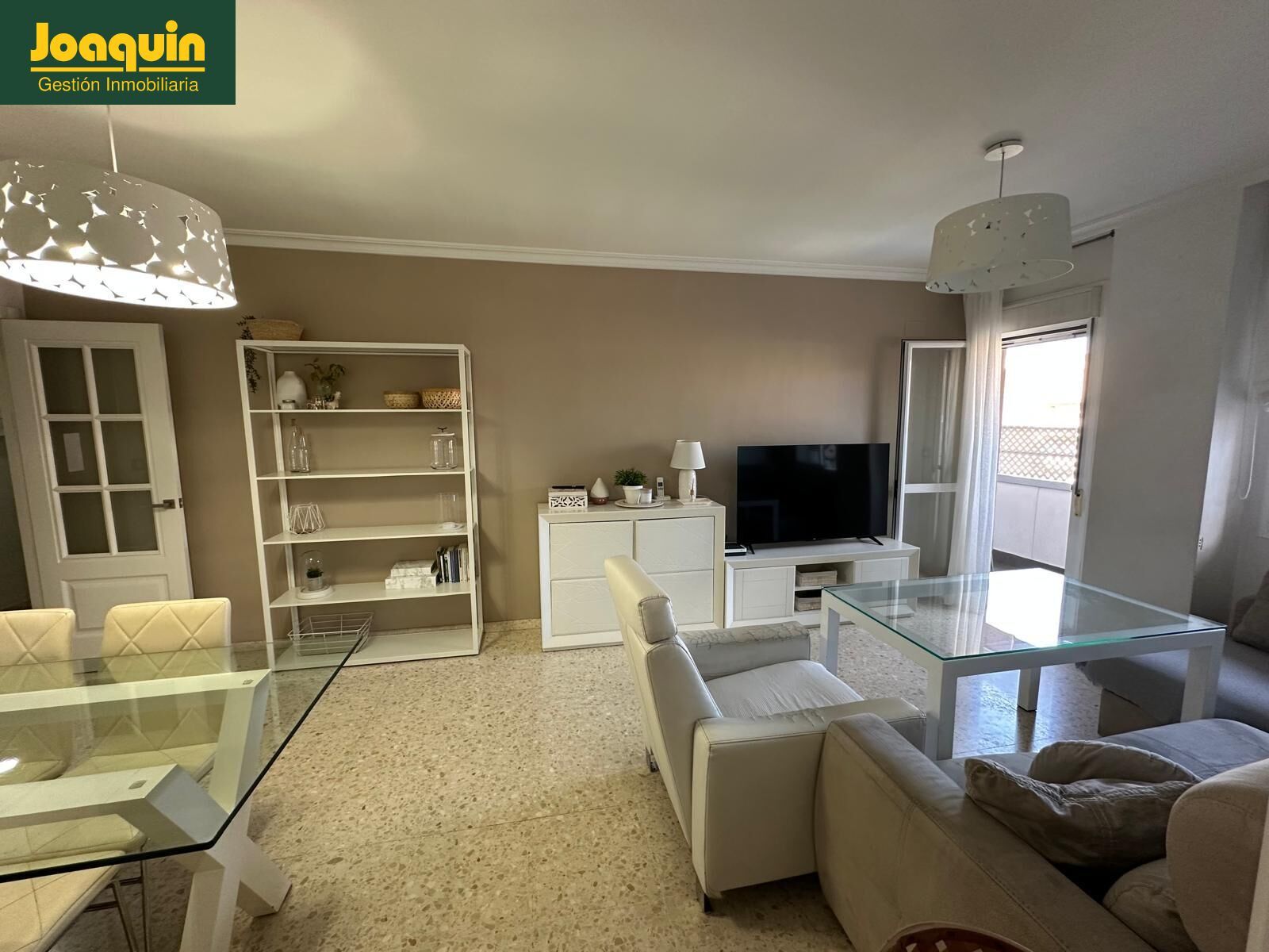 Sala d'estar de Pis en venda en  Córdoba Capital amb Aire condicionat, Terrassa i Piscina comunitària