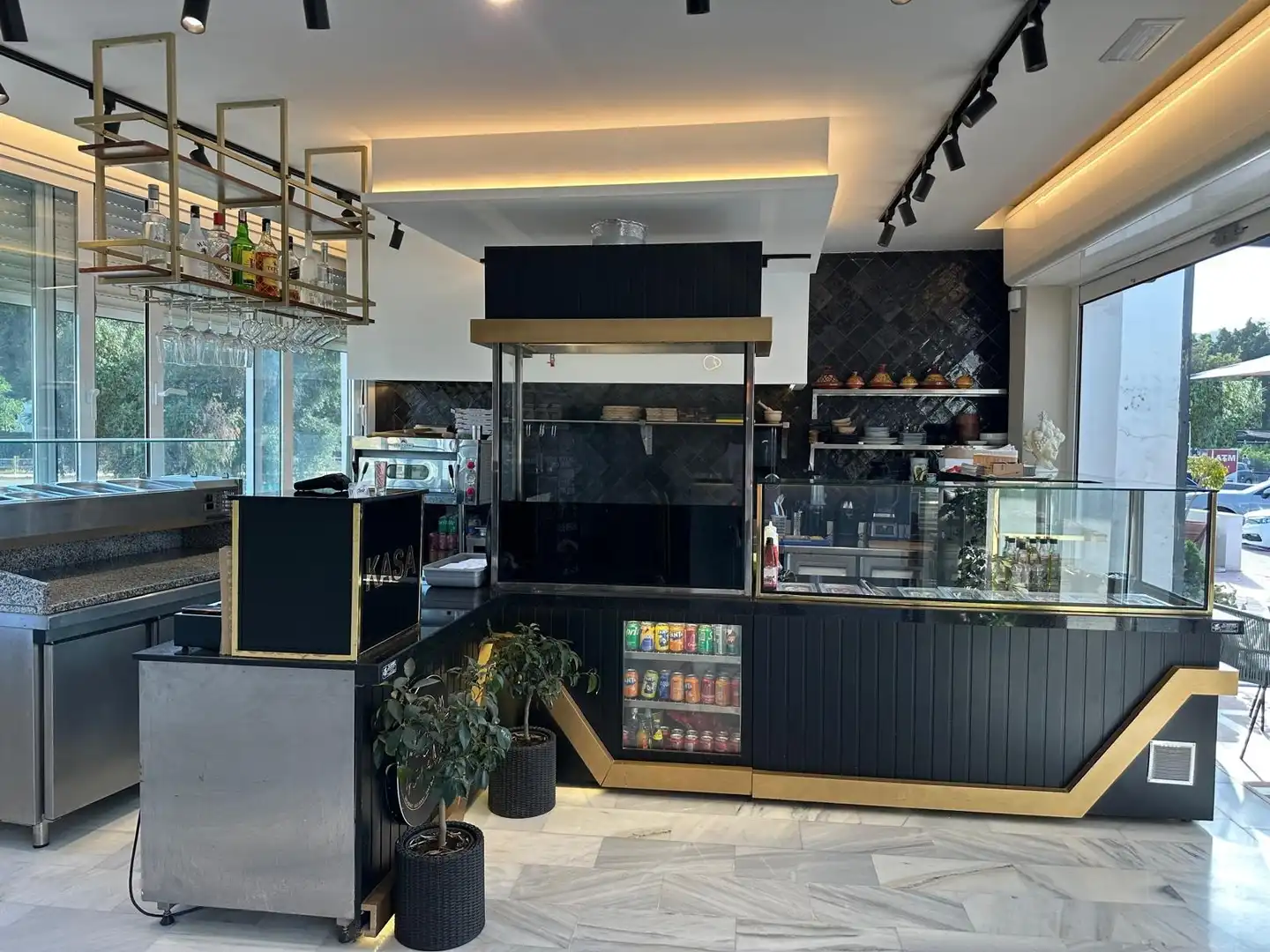 Local comercial en traspàs a Nueva Andalucía, imagen 2