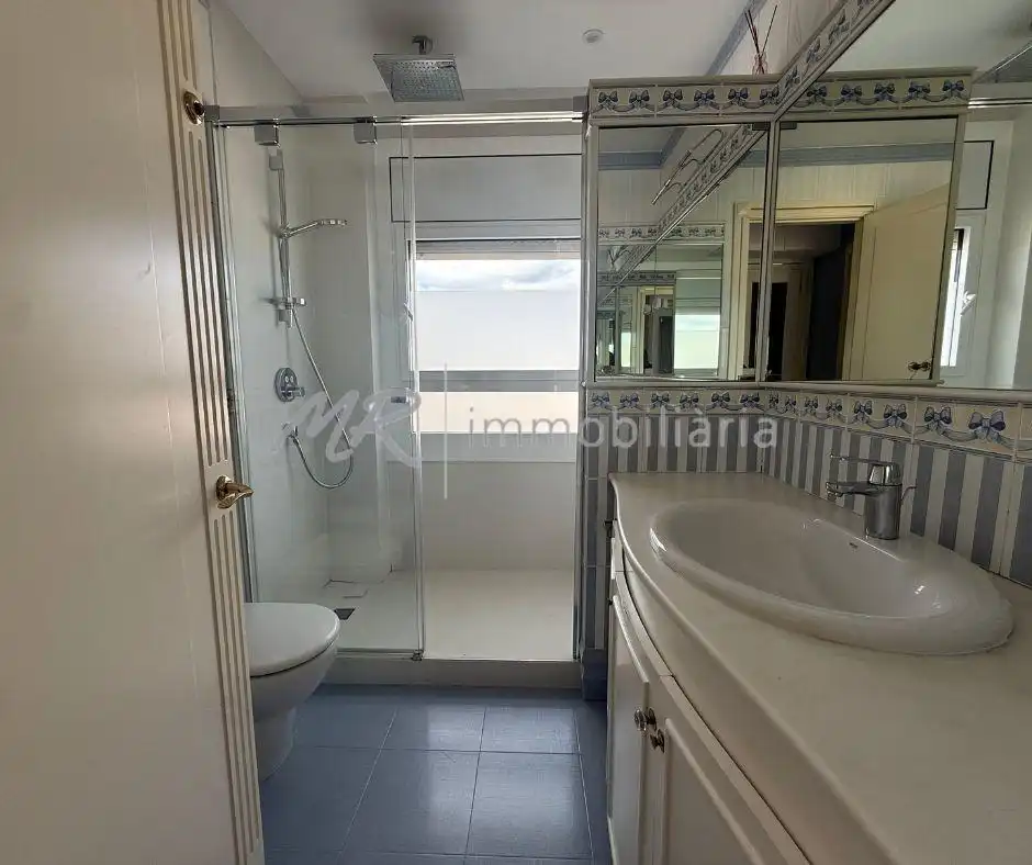 Baño de Piso en venta en Granollers con Aire acondicionado, Calefacción y Trastero