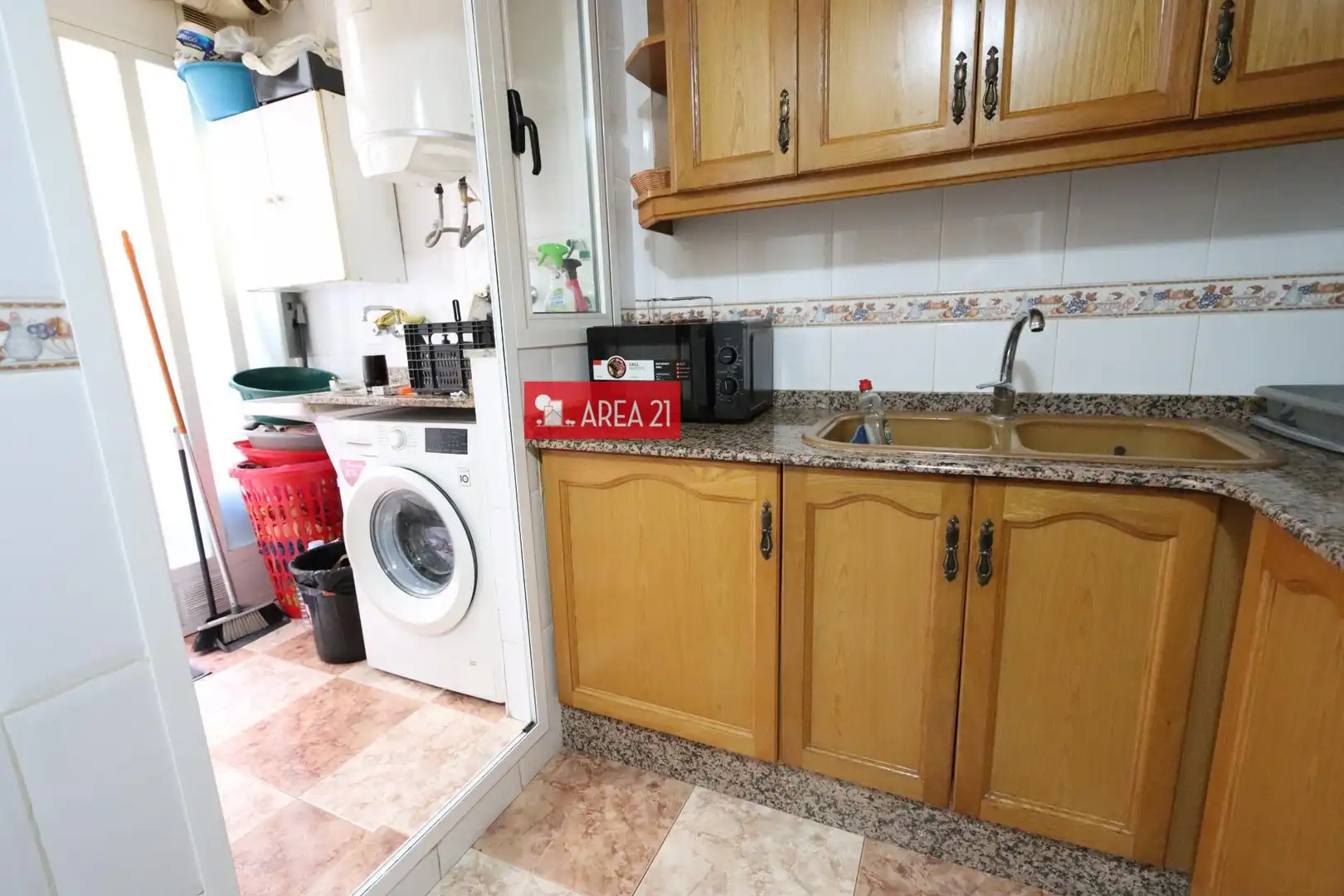 Cocina de Piso en venta en La Pobla de Vallbona con Trastero y Balcón