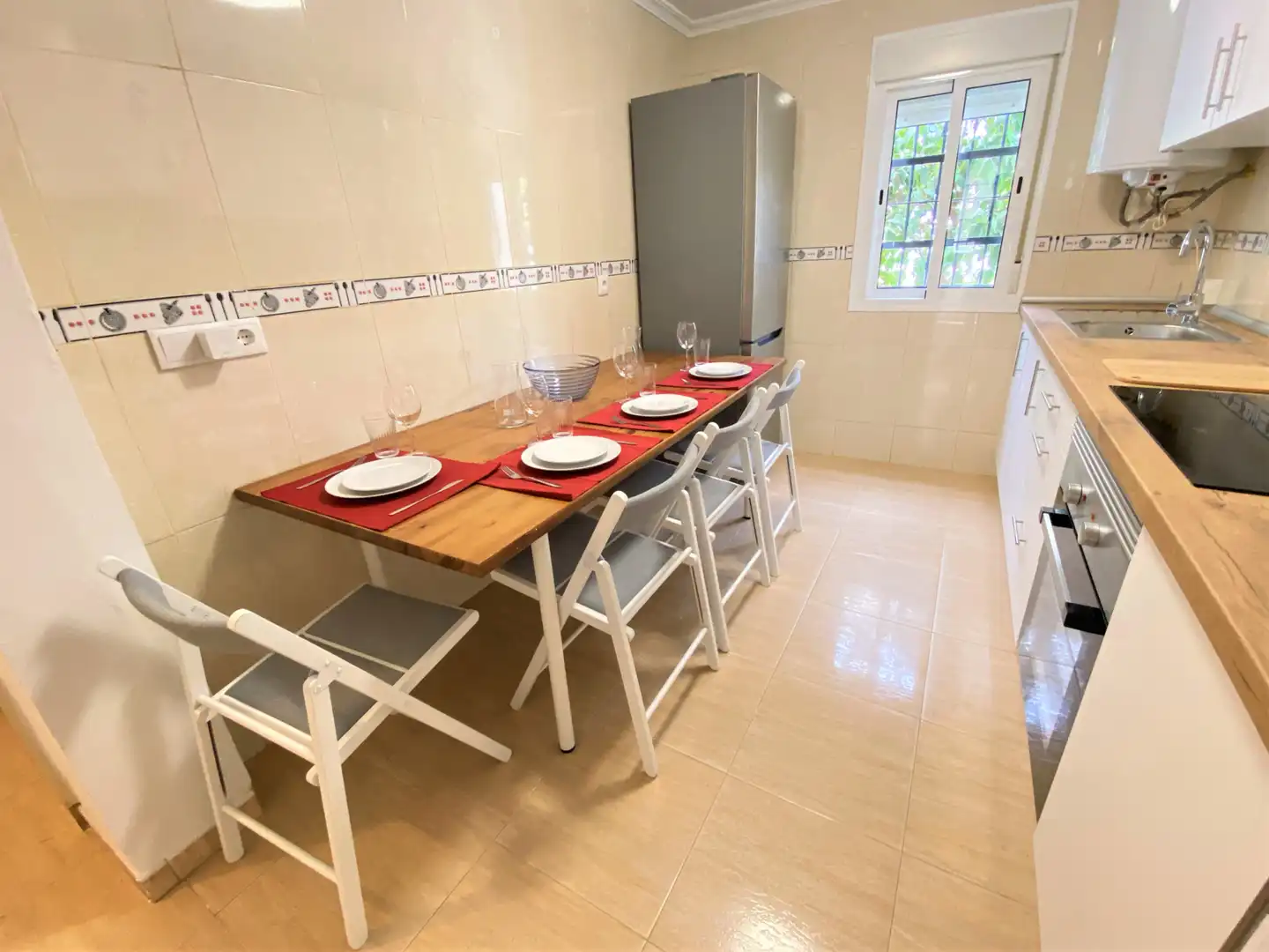 Dining room of Flat for share in Sevilla  with Air Conditioner, Heating and Furnished