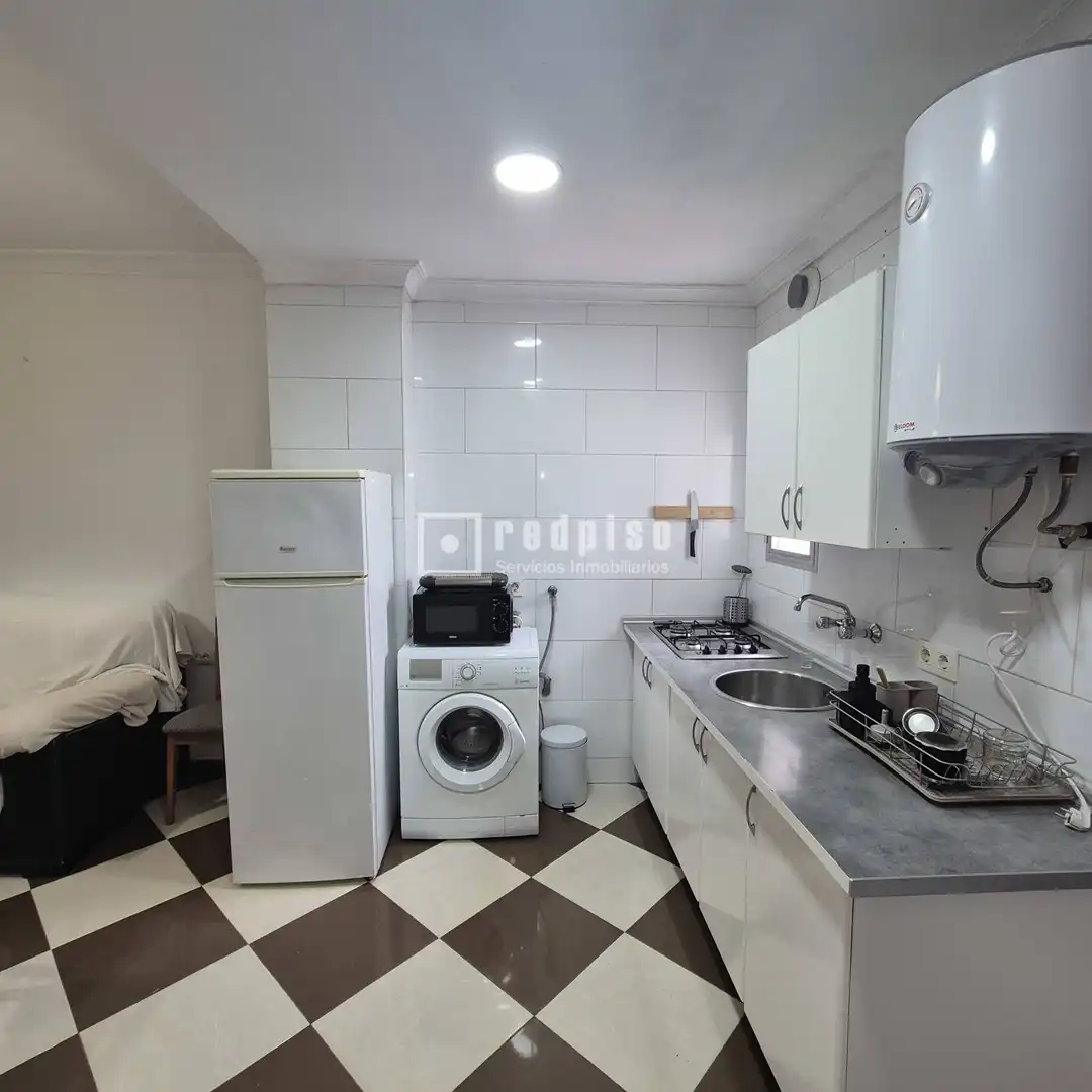 Kitchen of Flat for sale in Sevilla  with Air Conditioner, Heating and Terrace