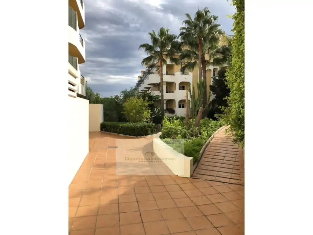 Exterior view of Flat for rent in Marbella