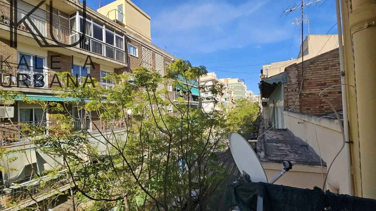 Vista exterior de Piso en venta en Alicante / Alacant
