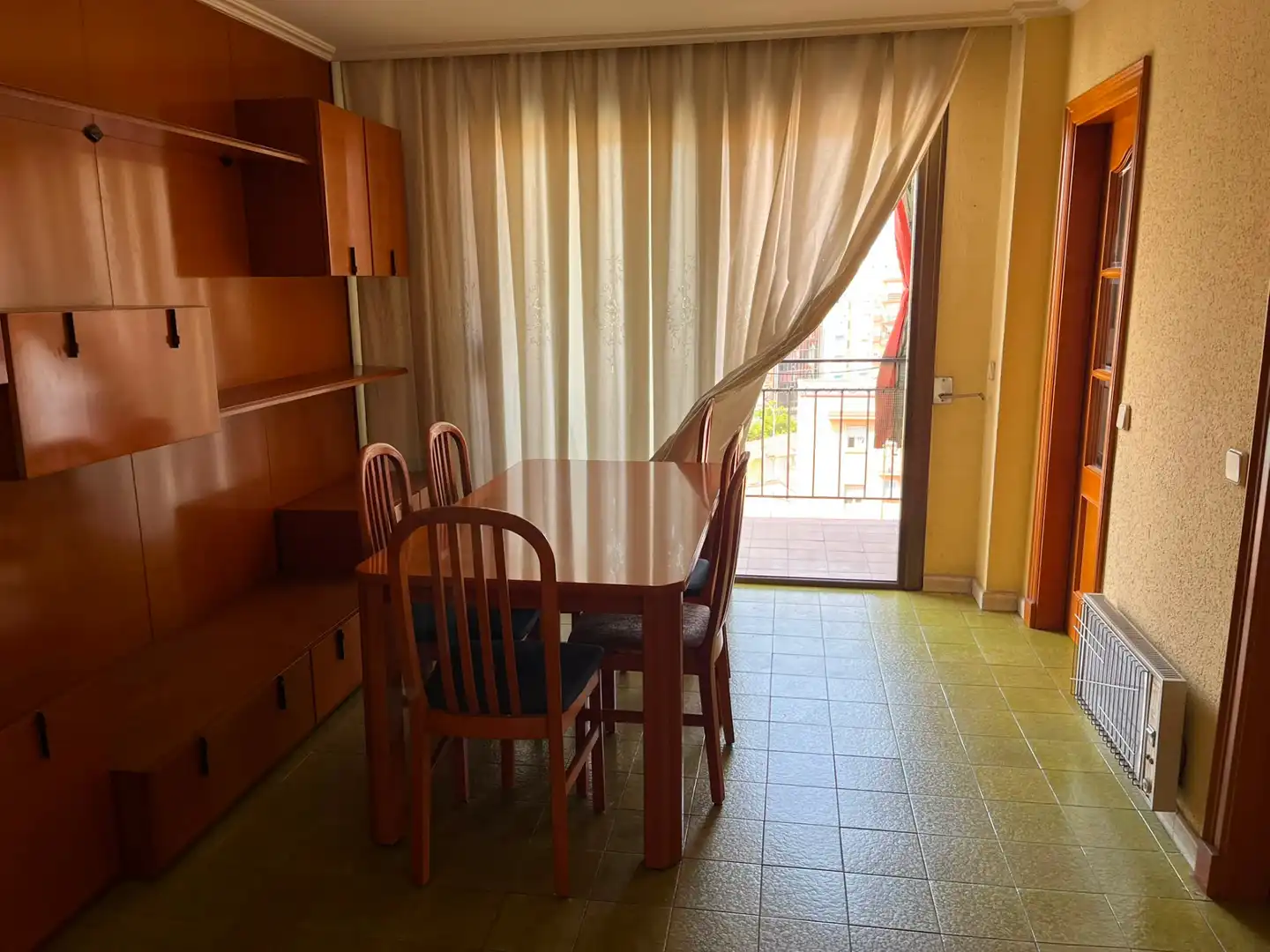 Dining room of Flat for sale in Sabadell  with Air Conditioner, Heating and Oven